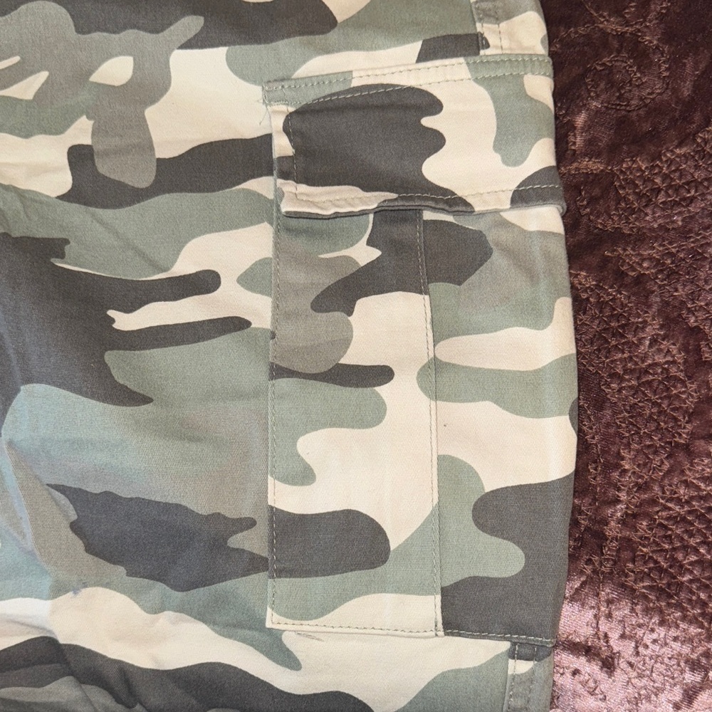 Refuge Green Camouflage Cargo Joggers - Picture 4 of 16